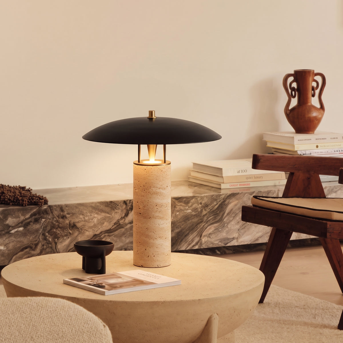 Calypso bordlampe i travertin