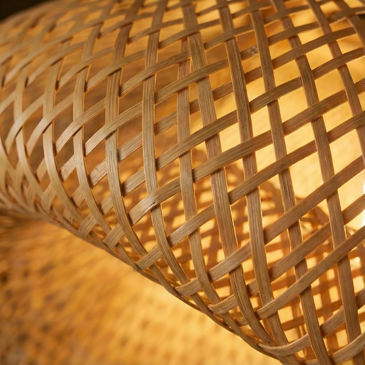 Lampada a sospensione in bambù