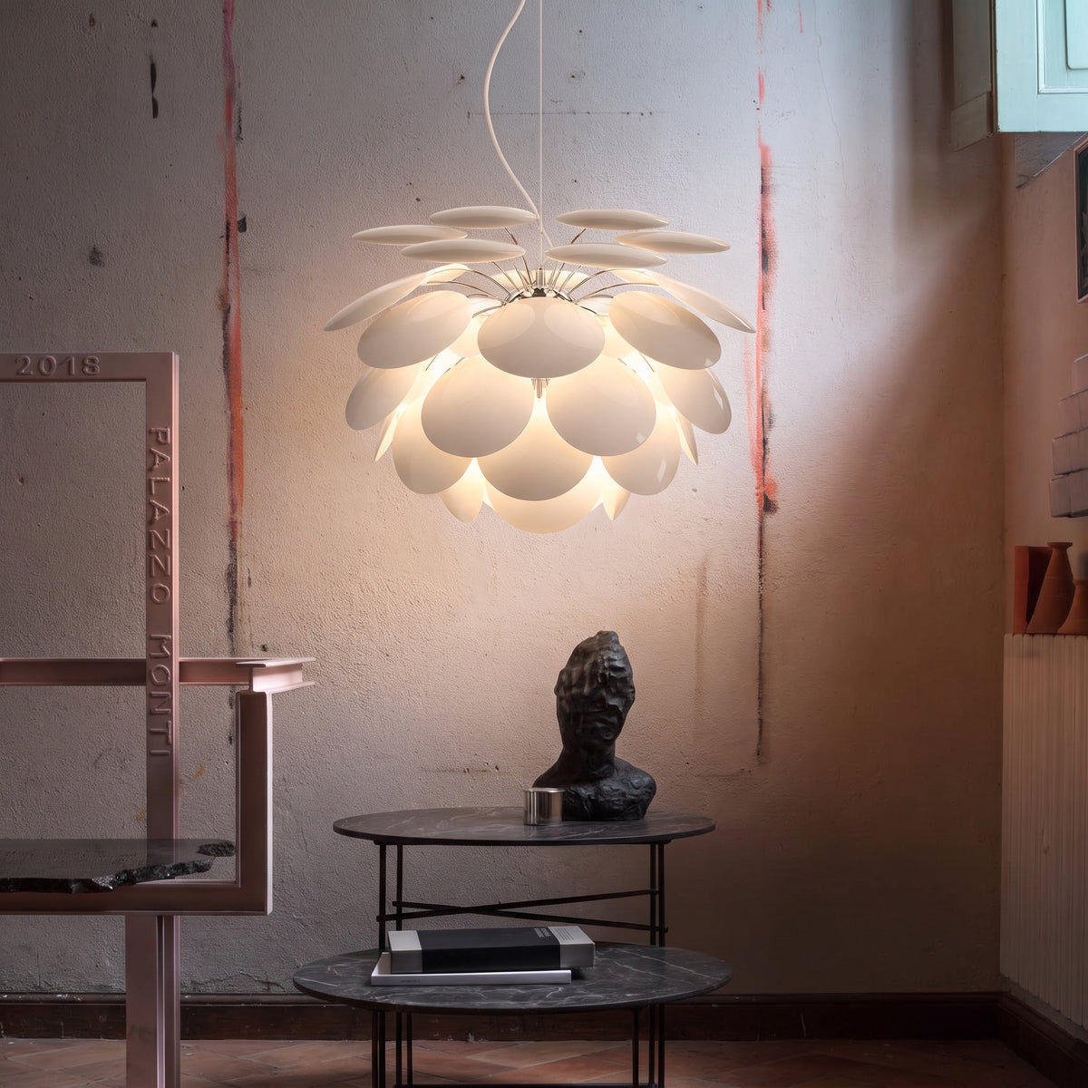 Hasra Pinecone Pendant Light