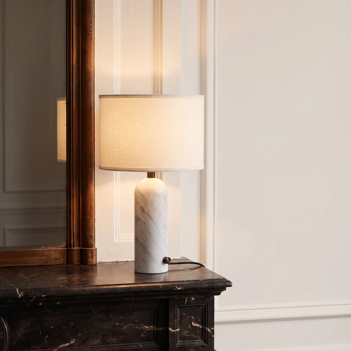 Nimbus Marble Silk Table Lamp