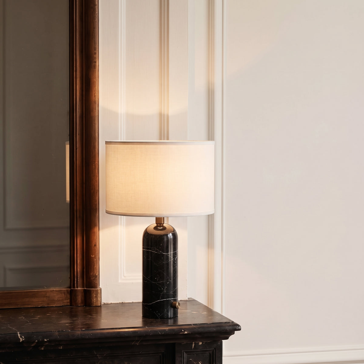 Nimbus Marble Silk Table Lamp
