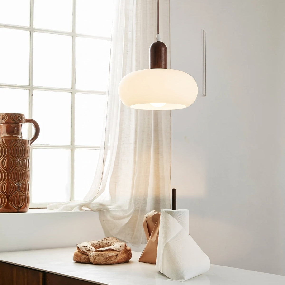 Nordische Pendelleuchte in Creme