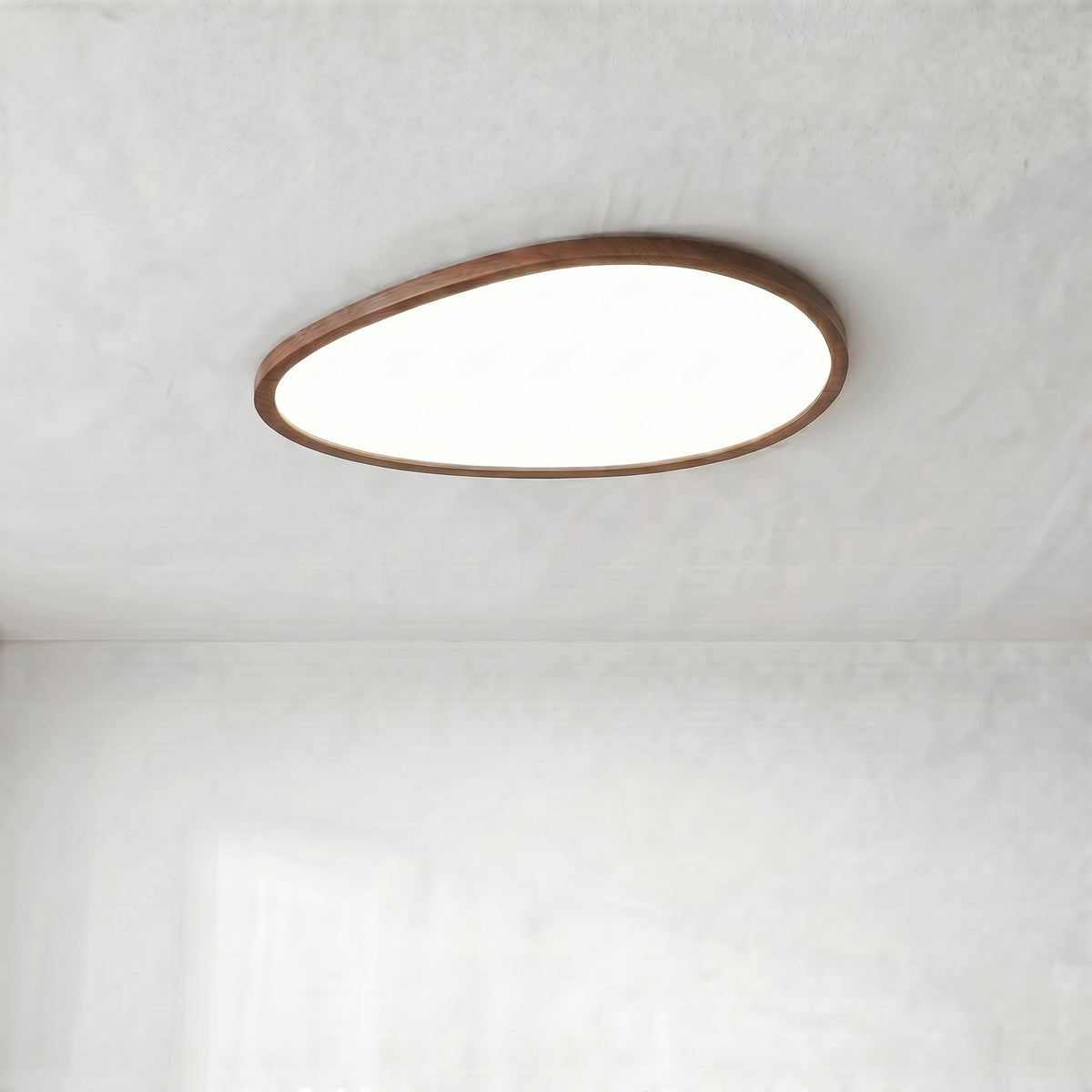Plafón ultrafino de madera oscura