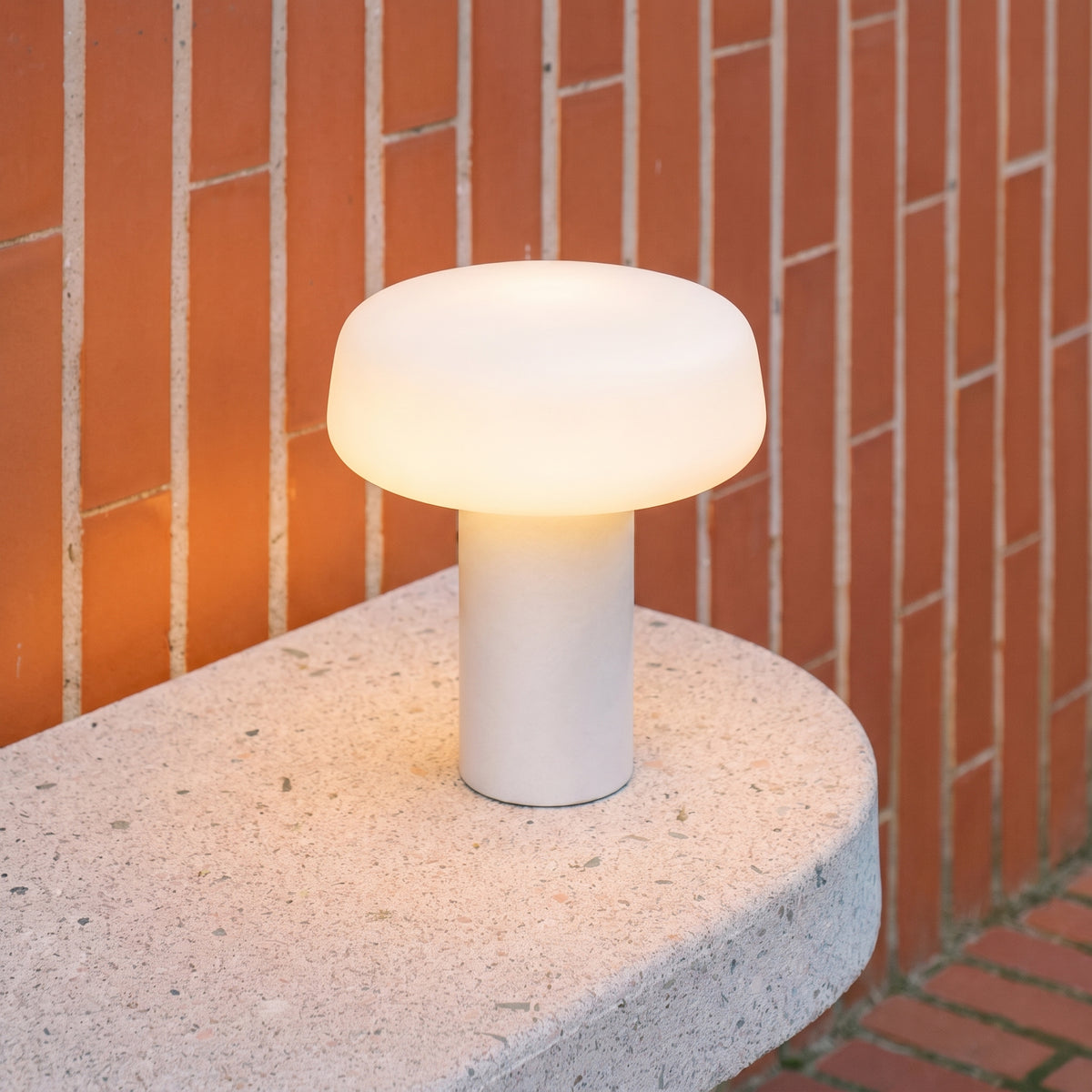 Velka dansk marmorbordlampe