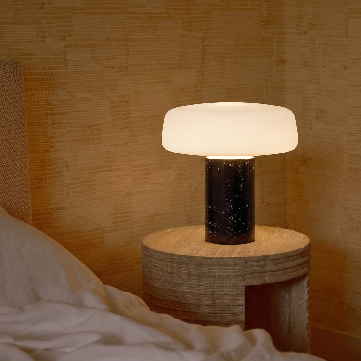 Velka dansk marmorbordlampe
